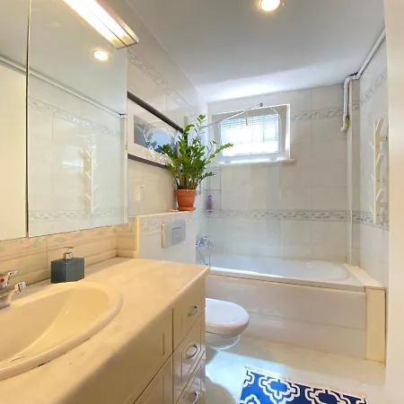 Delightful With Backyard And Bosphorus View In Uskudar Appartement